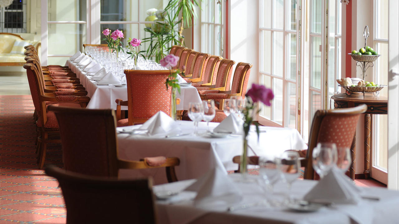 Schlosshotel Neckarbischofsheim Exterior photo