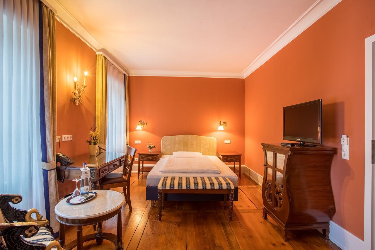 Schlosshotel Neckarbischofsheim Exterior photo