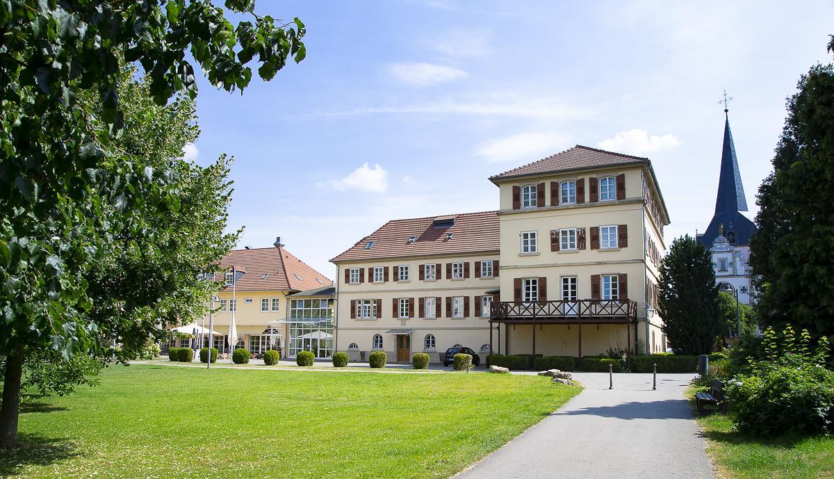 Schlosshotel Neckarbischofsheim Exterior photo
